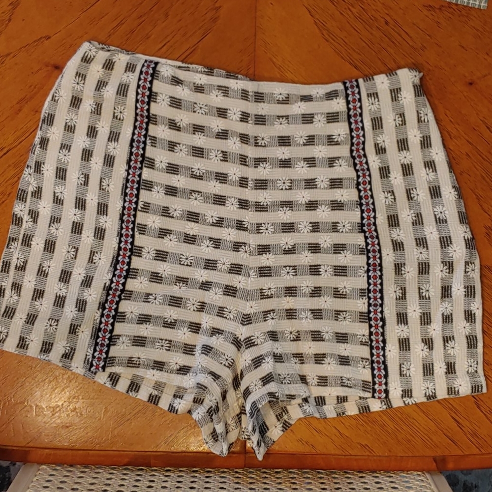 Flying Tomato Shorts